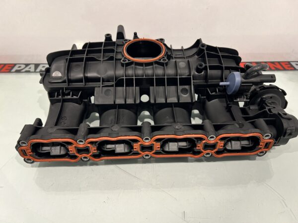 Volkswagen Passat Emme manifoldu 2018 CHHB – 2.0 TSI (220 hp) DSG